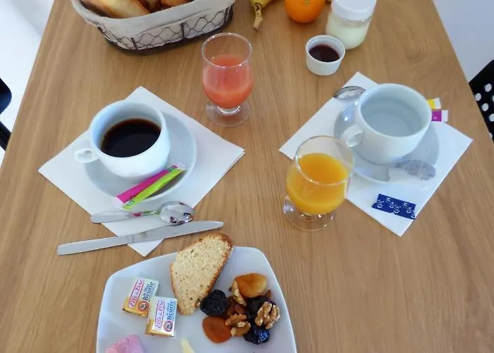 فندق مبيت وإفطار Les Hauts De Malirat 3*