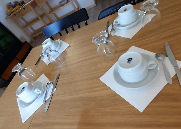 فندق مبيت وإفطار Les Hauts De Malirat 3*