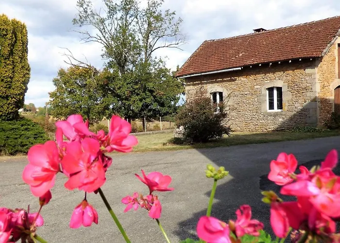 Les Hauts De Malirat فندق مبيت وإفطار 3*