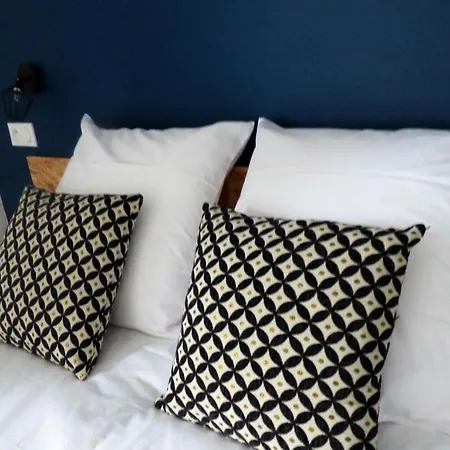 Les Hauts De Malirat Bed & Breakfast 2*