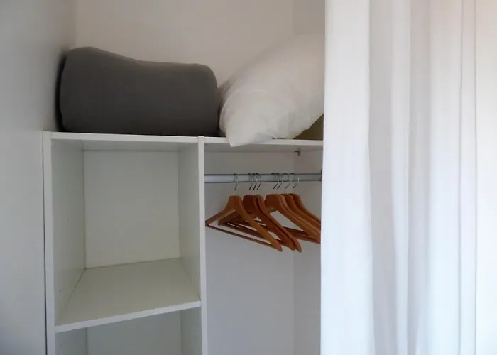 Les Hauts De Malirat فندق مبيت وإفطار 3*